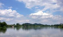 描写西湖美景的词语