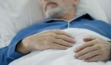 写老人手的句子