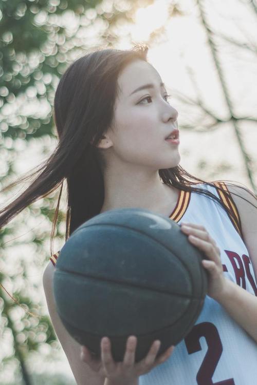 励志签名矮个子女人