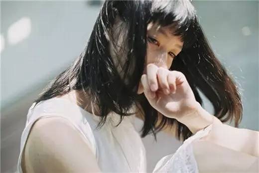 一个让女孩哭泣的表白对女孩的深情表白