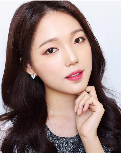 你的笑容是最好的妆容