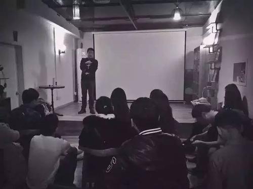 当您克服所有困难并开始做某事时，全世界将为您提供帮助