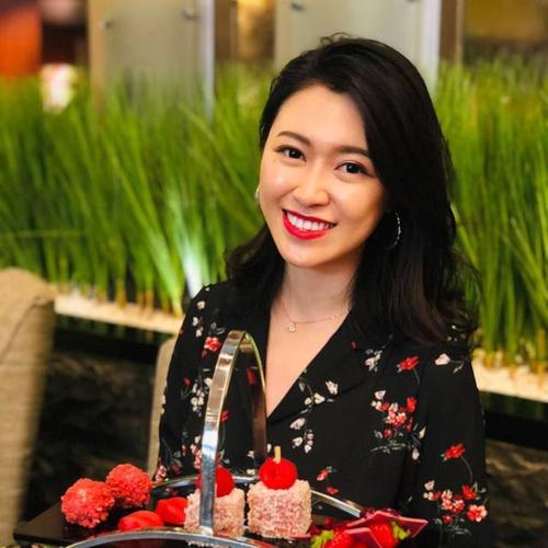 你无法抗拒的是那些在家里有钱并且努力工作的人