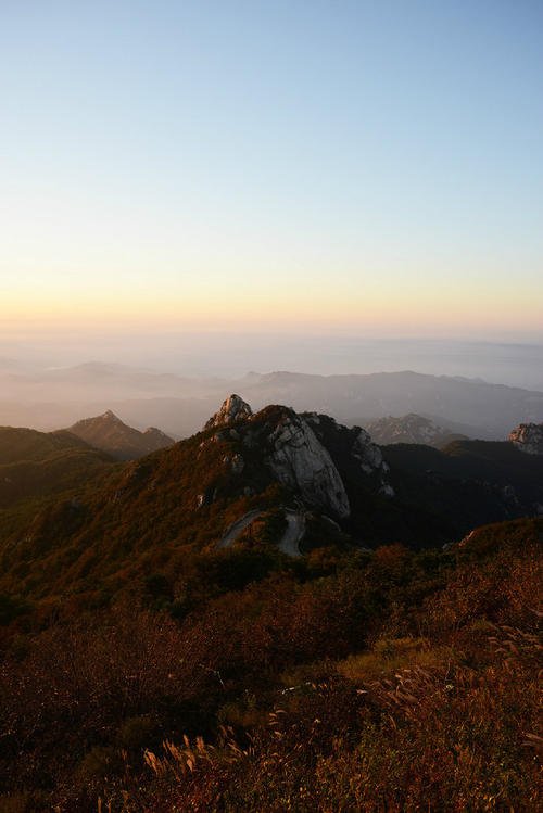 从每一个所谓的困境到自由的蓝天