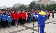 只有左脚，照样写出生命的精彩