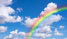蓝天上的彩虹，竟是受挫的阳光幻化的精灵