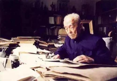 低调是一个混蛋