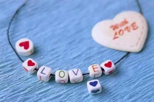 经典语录：我装作无动于衷，发现你真的不在乎