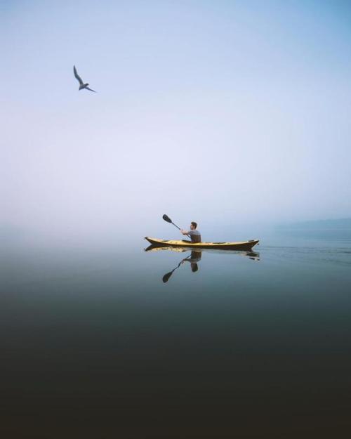 相信别人的努力，重视当前的自我