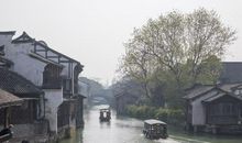 卞之琳：古镇的梦