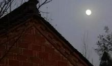 韩少功：月亮是别在乡村的一枚徽章