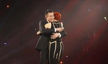 刘德华泪洒演唱会：英雄未迟暮，来日更方长