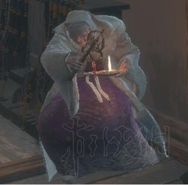 徐迪山：修理破烂衣服的老女人