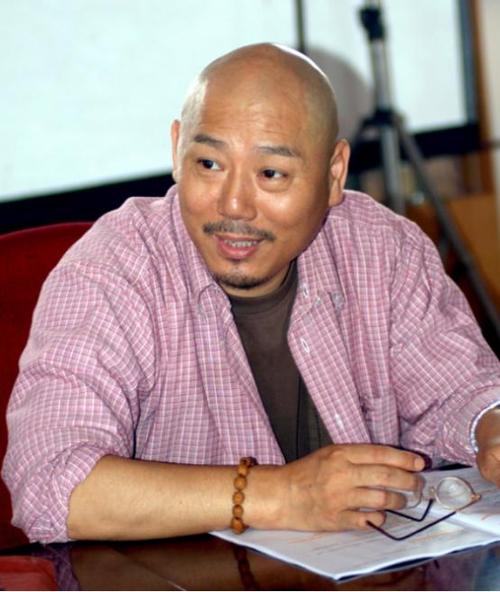 在两代人之间，骨头有种被忽略的痛苦