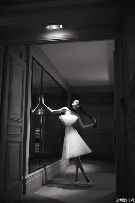 别总是说岁月残酷，这实际上使你心酸