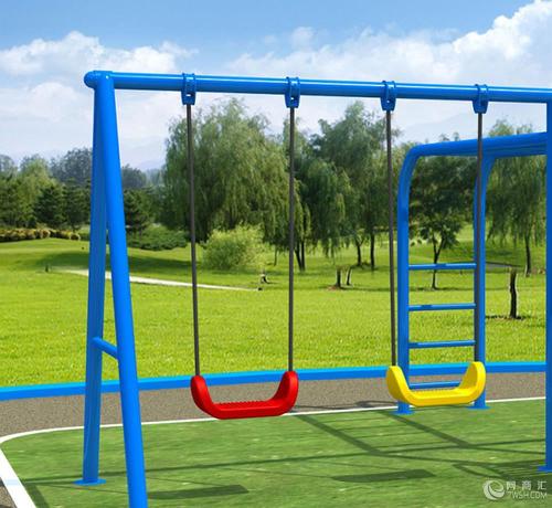 高中作文:在花园里荡秋千