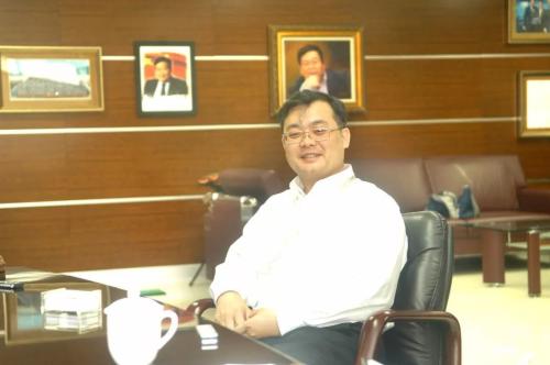 曹德旺：“玻璃之王”的背后