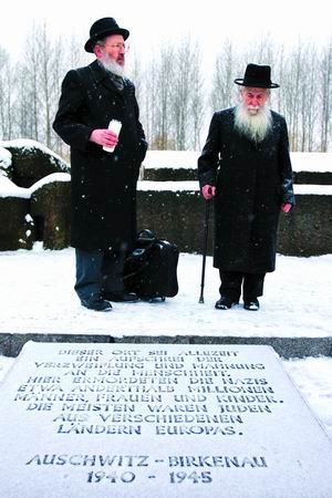 耿林芒：奥斯威辛集中营的蜡烛