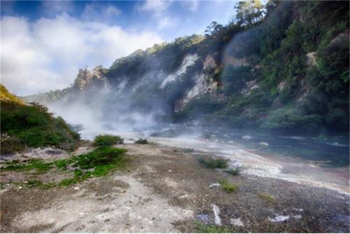 北岛：睡眠，山谷