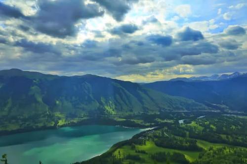 经典语录：用尺子说话，用度玩，做事多于工作，用美德说话