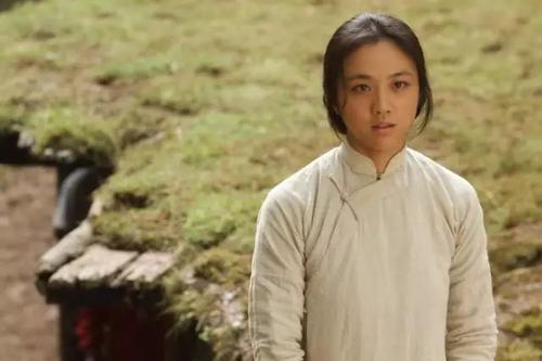 汤唯：她无论季节都盛开