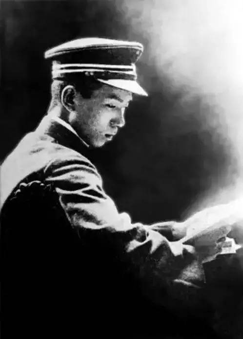 鲁迅：强化与纯净