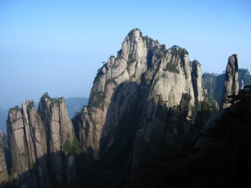 描述山峰的美丽句子