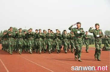 关于大学军事训练的思考