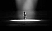 你在大学混日子，知道别人在干什么吗？