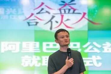 姜南春：从接女孩开始做生意赚20亿