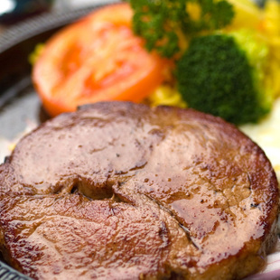 董乔：让她从牛排上去盐