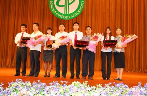 校长在2011年三年级毕业典礼上的致辞