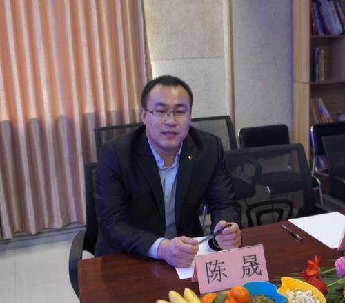 志愿者填写“六忌”参加高考