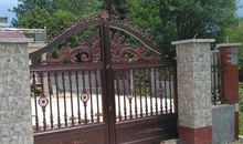 经典语录：要成功，需要朋友，要取得巨大的成功，需要敌人