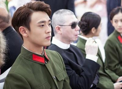 老年：回归，雄心勃勃的年轻人