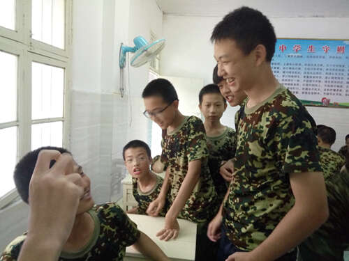 父母如何教育高中生