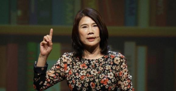 让我们谈谈董明珠的讲话:对自己残忍!