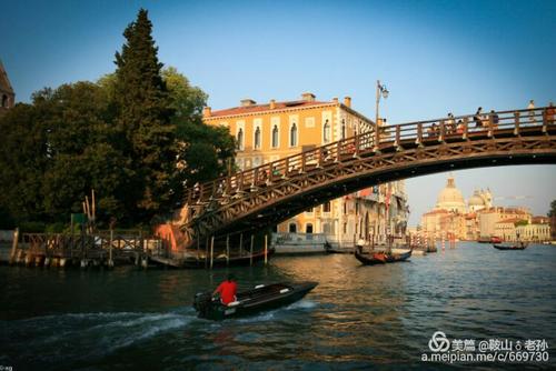 没有人的幸福值得你羡慕