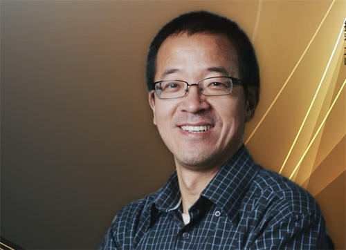 新东方总裁于敏红发表新年演讲