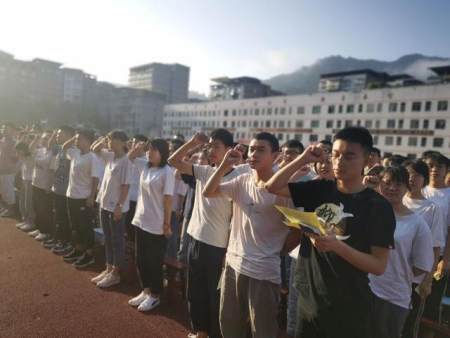 期末考试动员大会讲话