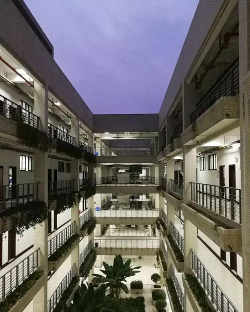 经典语录：放心时，繁忙的交通也是避风港