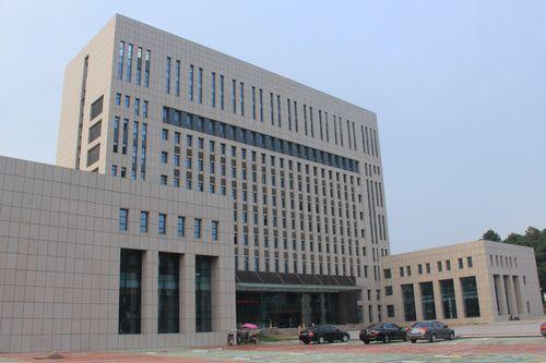 石铁生：九层楼