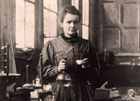 石铁生：法学教授及其妻子