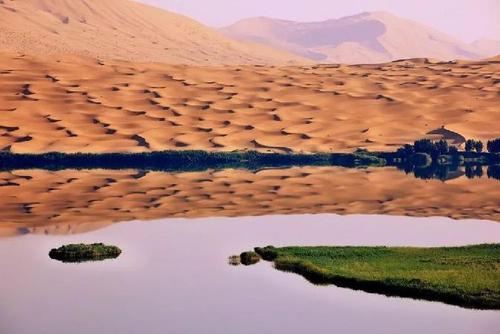 沙漠尽头的水壶