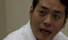 父给儿，儿笑了；儿给父，父哭了