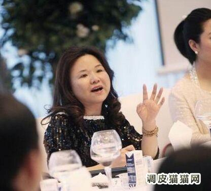 东方花园何乔女：不甘失败，继续奋斗，花姑娘反击成为亿万富翁