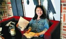 失聪女孩靠读唇语考上清华博士：生活的挑战都是命运的馈赠