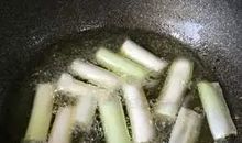 带有谐音的歇后语-大葱拌豆腐