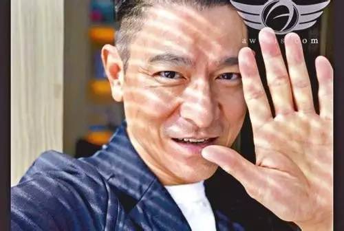 让我们谈谈刘德华的演讲：给世界一个微笑