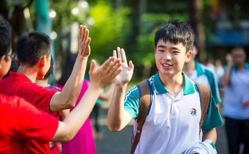 北京大学的人们：成为时间的力量